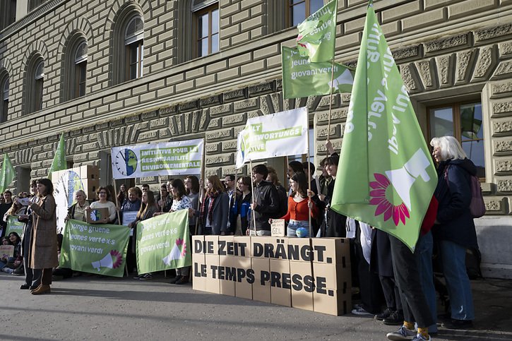 L'initiative populaire fédérale "pour la responsabilité environnementale" exige que l'économie suisse, importations comprises, se réinsère dans les limites naturelles terrestres d'ici dix ans (archives). © KEYSTONE/PETER SCHNEIDER